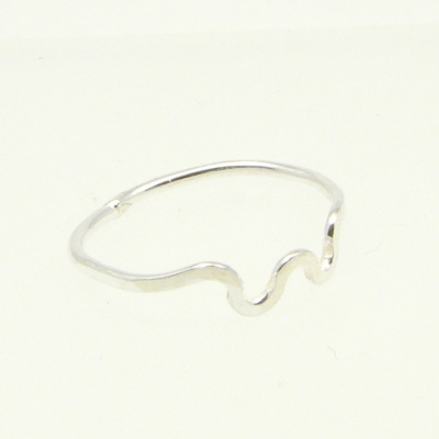 Silver meandering ring